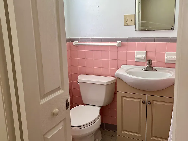 4215 Coffee Dr SW — Photo 9