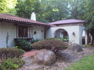 17 Sycamore Ln, West Middlesex, PA 16159