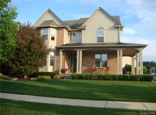 19504 Slate Dr, Macomb, MI 48044