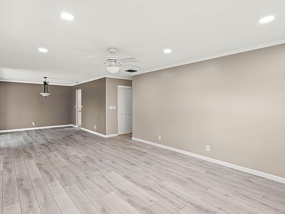 5th image of 10161 S 45th Way #499