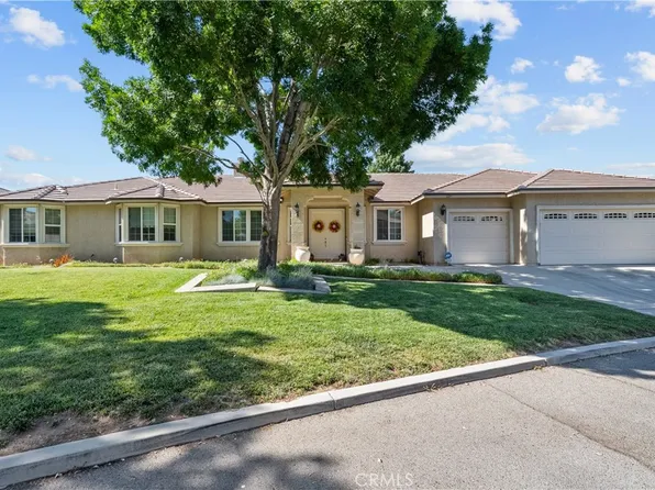 239 Hawk Ln, Palmdale, CA 93551