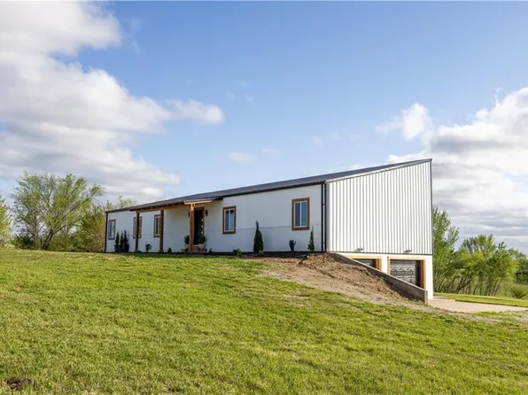 7492 County Road 64, Savannah, MO 64485