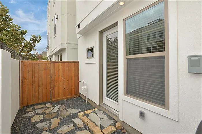 2112 Radcliffe St — Photo 20