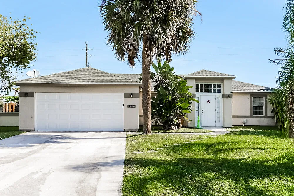 3 bed, 2.0 bath, 1358 sqft, $3,530 — Photo 1