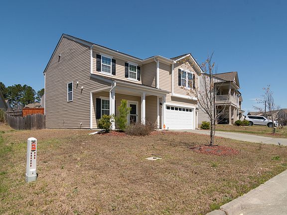 3rd image of 844 Ember Dr