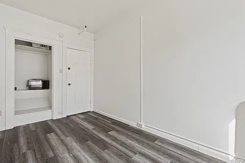 Floor plan 304-308 Bell St // Belltown Adams Apartment // Sea