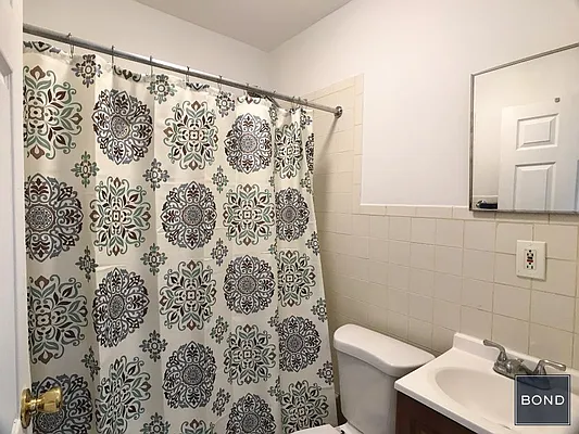 Rented by Bond New York | media 9