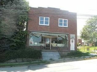 455 Colfax St, Springdale, PA 15144