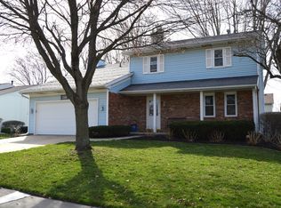 1314 Dianne Dr, Bloomington, IL