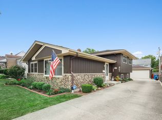 607 Prairie Ave, Downers Grove, IL 60515