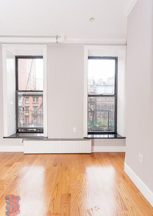 2nd image of 202 E 13th St APT 2D