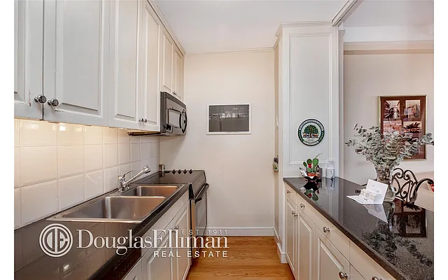 Sold by Douglas Elliman | media 4