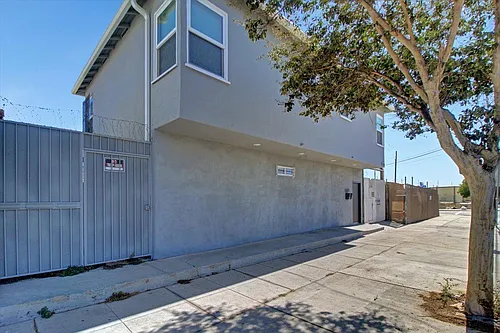 15328 S San Pedro St #200 Photo 1
