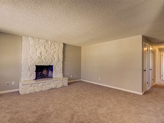 4th image of 2102 Idaho St