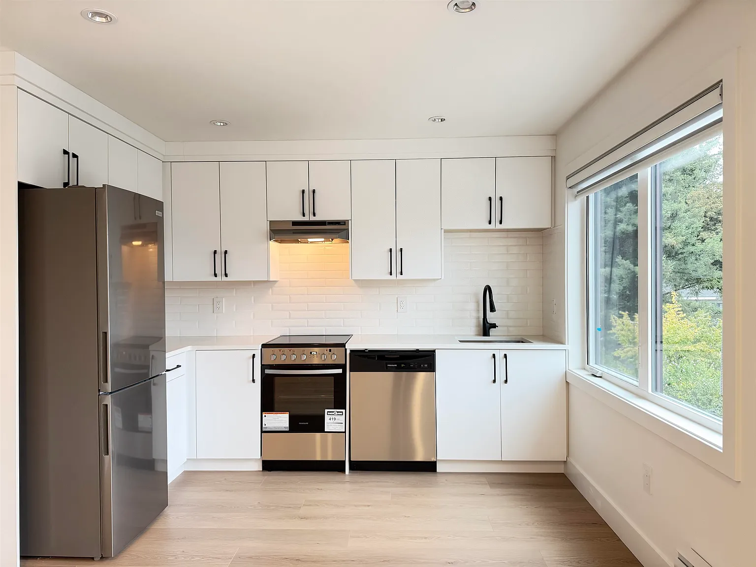 1 bed, 577 sqft, $1,800 — Photo 2