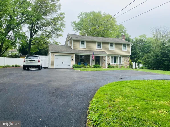 697 Bristol Rd, Churchville, PA 18966