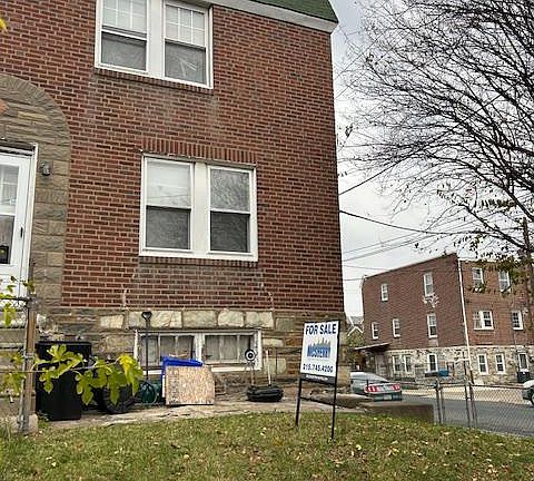 2nd image of 4243 Chippendale St