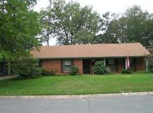 18 Queenspark Rd, Little Rock, AR 72227