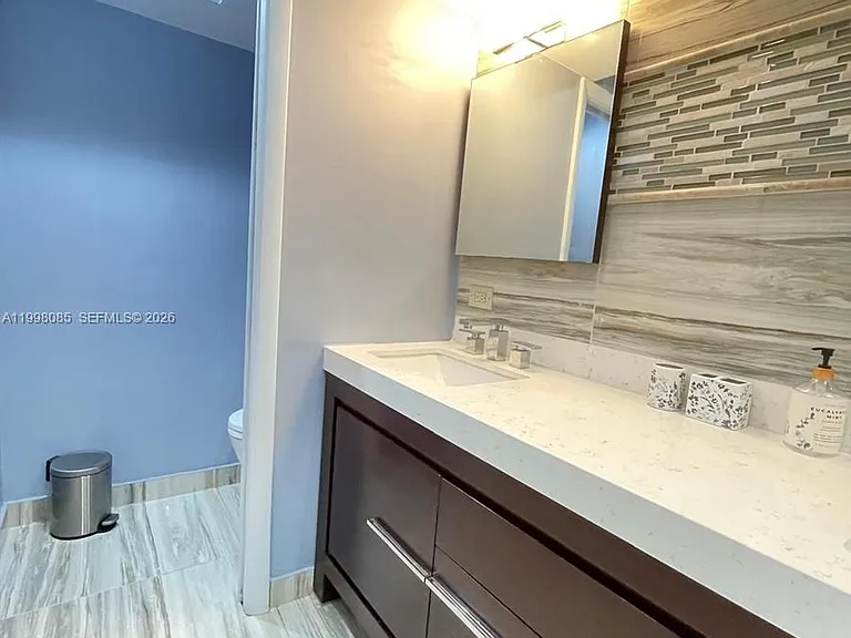 1750 James Ave #5G — Photo 23