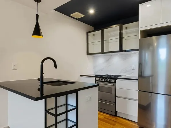 10 Lexington Avenue 3P image 2 of 12