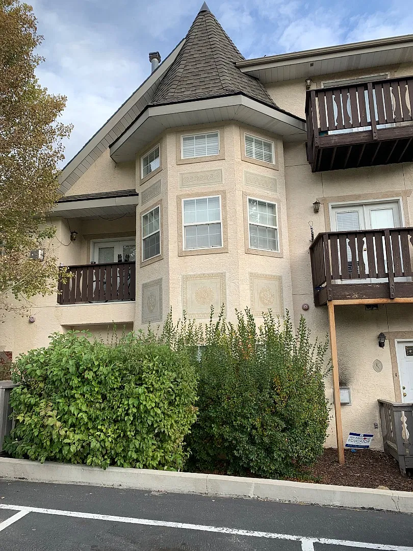 350 N Fairway Drive - G1 and G2 — Photo 4