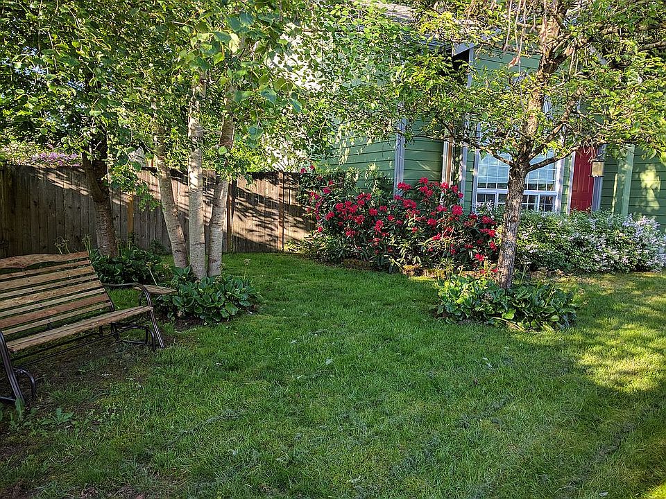 2nd image of 902 135th St SW