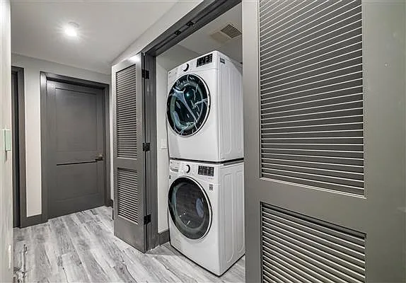 4930 Laurel Canyon Blvd #201 — Photo 31
