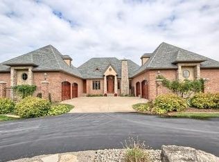 9312 Mirage Lake Dr, Milan, MI 48160