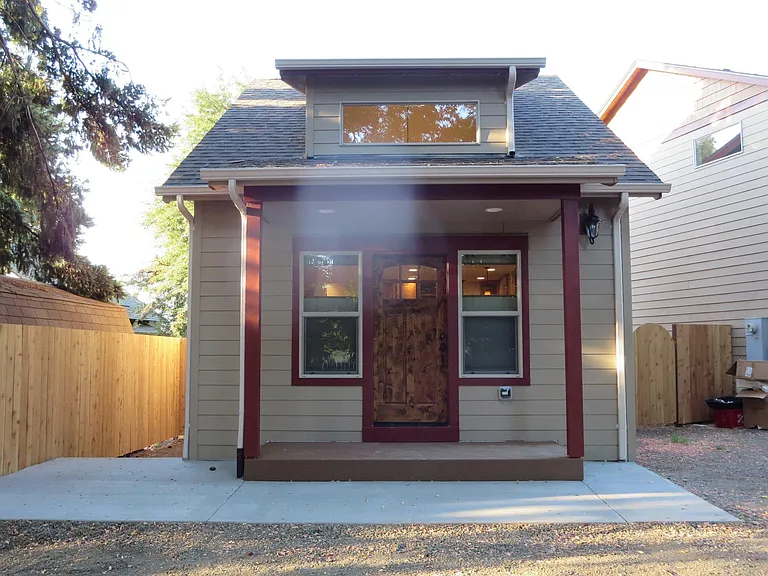 1215 Douglas St — Photo 1