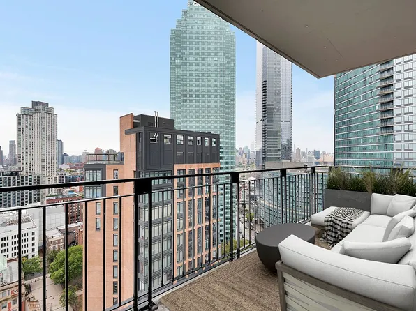 27-21 44th Dr #2301, Long Island City, NY 11101