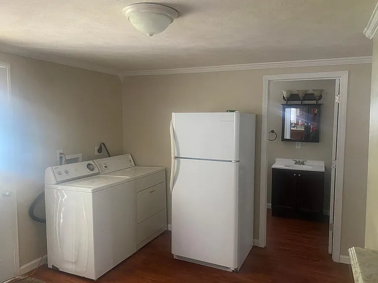 2511 Rheinhardt Ave — Photo 9