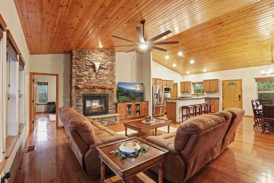 next background image