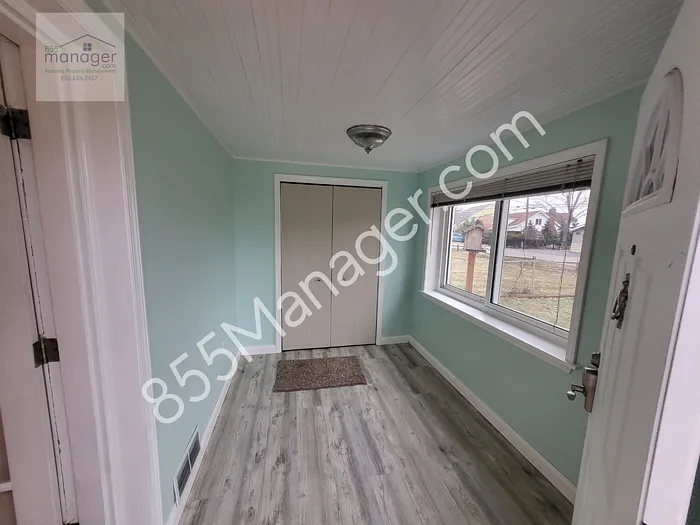 Building Photo - 4873 Sherwell Dr