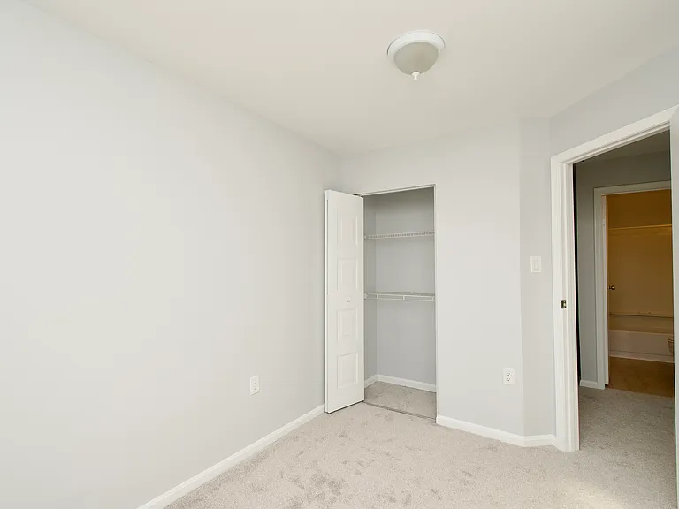 7517 Belle Grae Dr — Photo 24