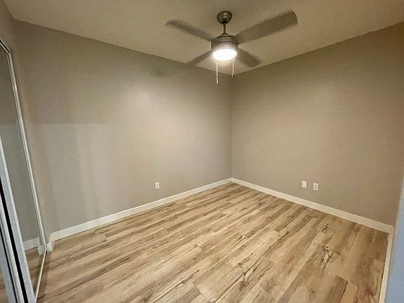 2nd image of 610 W 30th 1/2 St #108