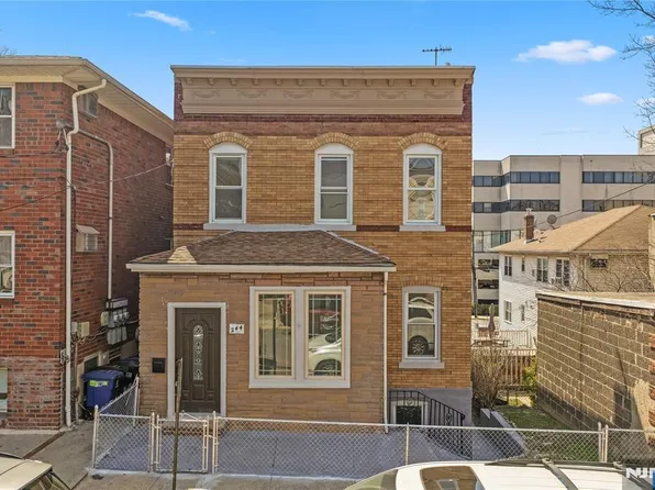244 Lincoln Ave, Cliffside Park, NJ 07010