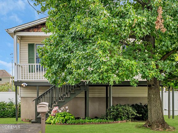 2nd image of 41 Brainard Avenue