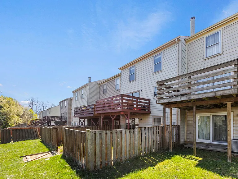 10747 Brice Ct — Photo 20