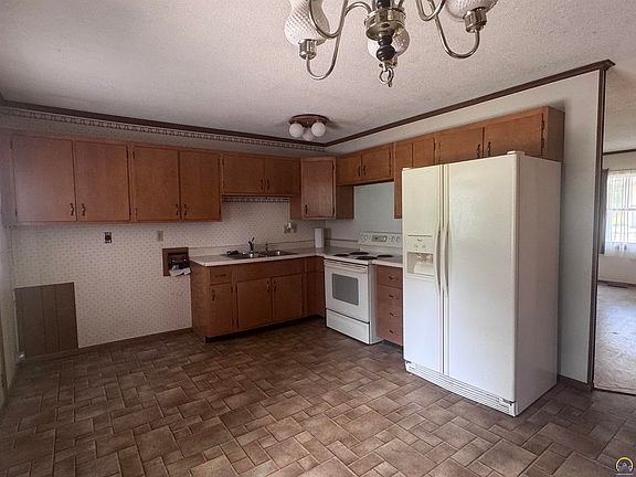 4th image of 4320 SW Twilight Dr