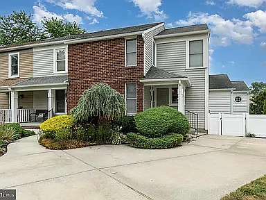 124 Ravenswood Ct — Photo 5