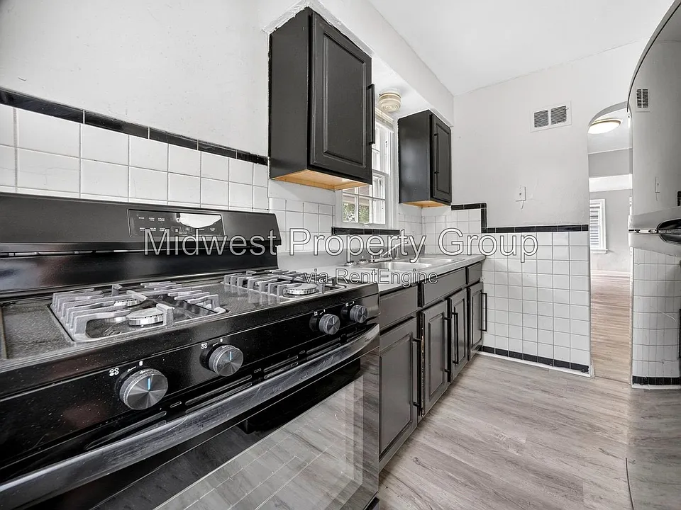222 Henquin Dr