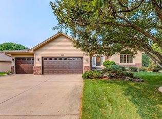 9013 Cambridge Ave, Minneapolis, MN 55443
