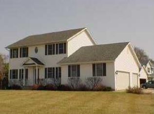 1021 Gold Ridge Ct, Eau Claire, WI 54701