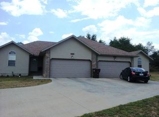 3160 W Golden Valley Ct, Springfield, MO 65807