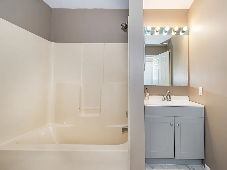 294 Paxton St #2 — Photo 12