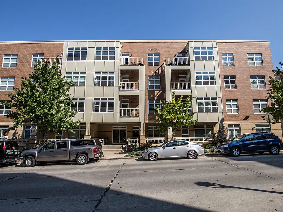 1905 N Water St #208