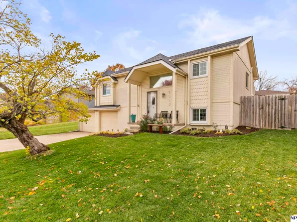 7018 S 132nd Ave, Omaha, NE 68138
