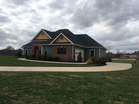 3rd image of 66 Belle Arden Dr