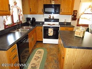 3rd image of 461 Frederick Dr