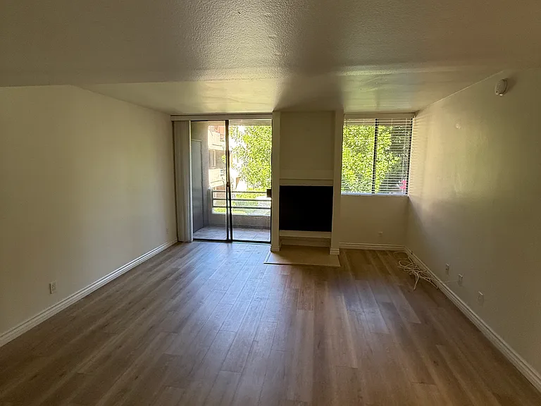 7826 Topanga Canyon Blvd #226 — Photo 15